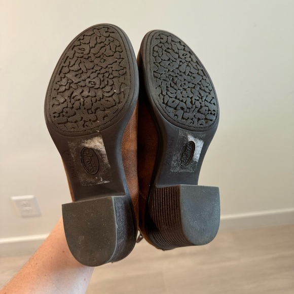 Eurosoft by Sofft Ora Cognac Heeled Booties with Whipstich Detail Size 7 - Picture 7 of 8